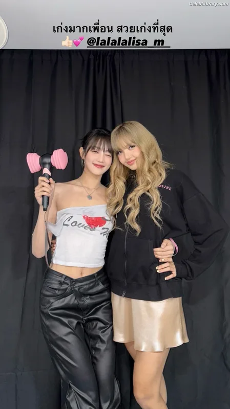 Lisa  BLΛƆKPIИK (Blackpink) photo 24 of 6190