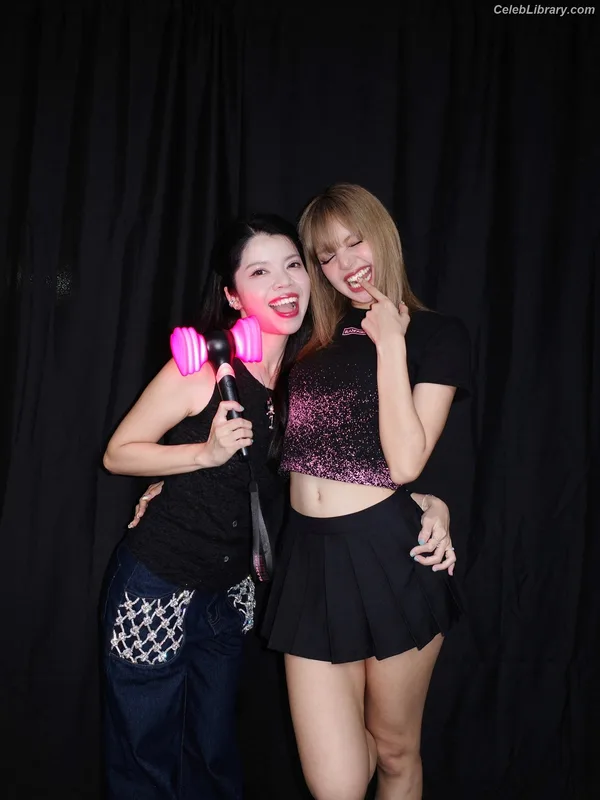 Lisa  BLΛƆKPIИK (Blackpink) photo 2 of 6190