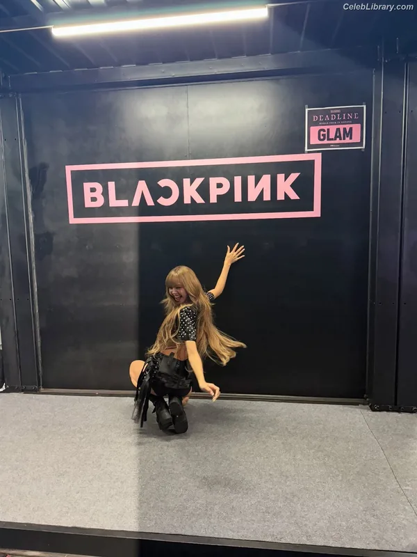 Lisa  BLΛƆKPIИK (Blackpink) photo 11 of 6190