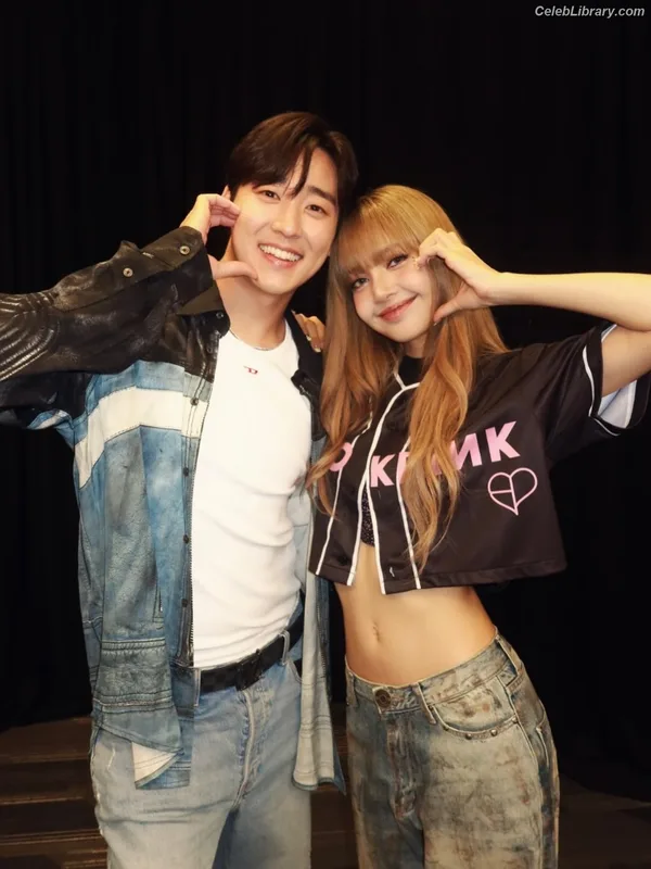 Lisa  BLΛƆKPIИK (Blackpink) photo 23 of 6190