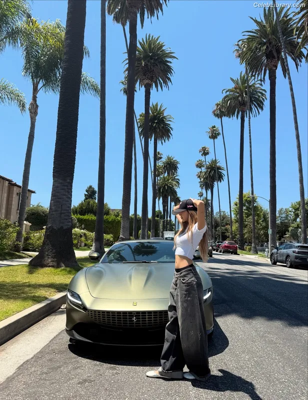 Lisa  BLΛƆKPIИK (Blackpink) photo 3 of 6190