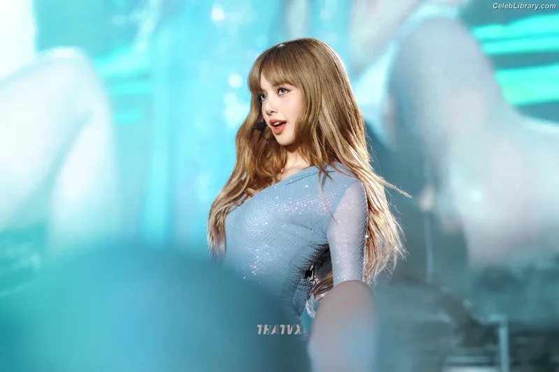 Lisa  BLΛƆKPIИK (Blackpink) photo 12 of 6190