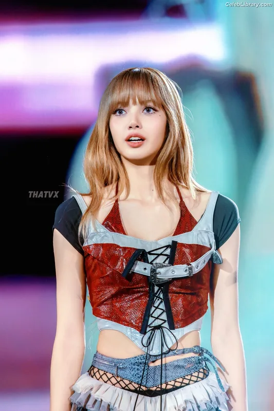 Lisa  BLΛƆKPIИK (Blackpink) photo 15 of 6190