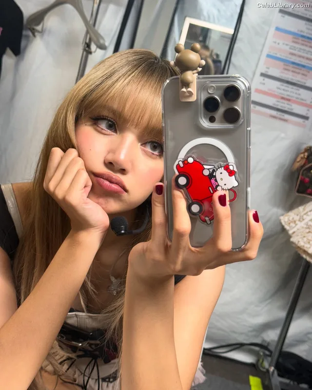 Lisa  BLΛƆKPIИK (Blackpink) photo 12 of 6190