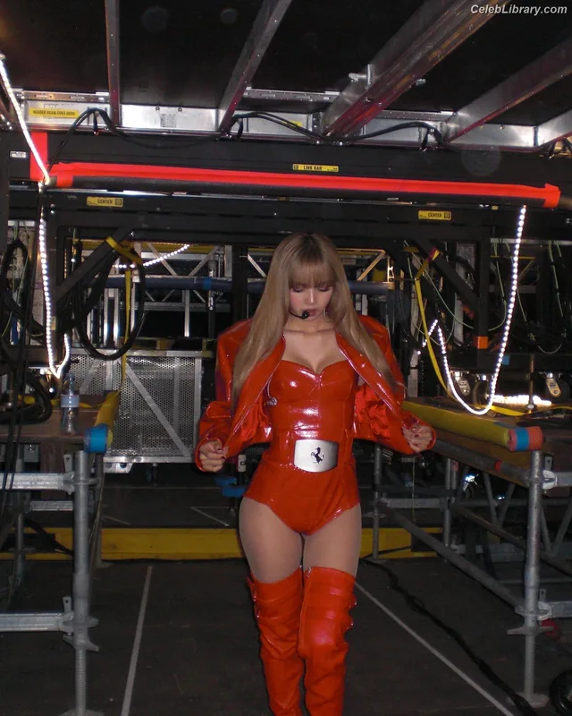 Lisa  BLΛƆKPIИK (Blackpink) photo 23 of 6190