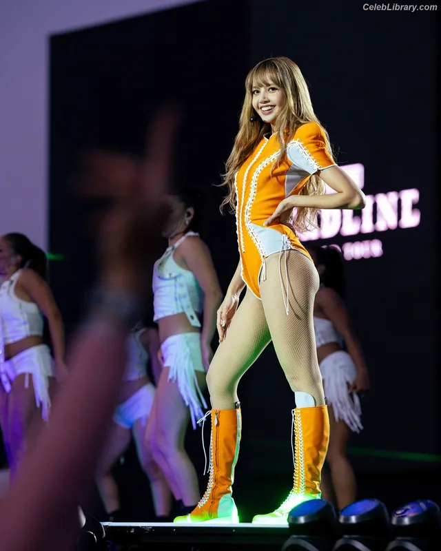 Lisa  BLΛƆKPIИK (Blackpink) photo 6 of 6190
