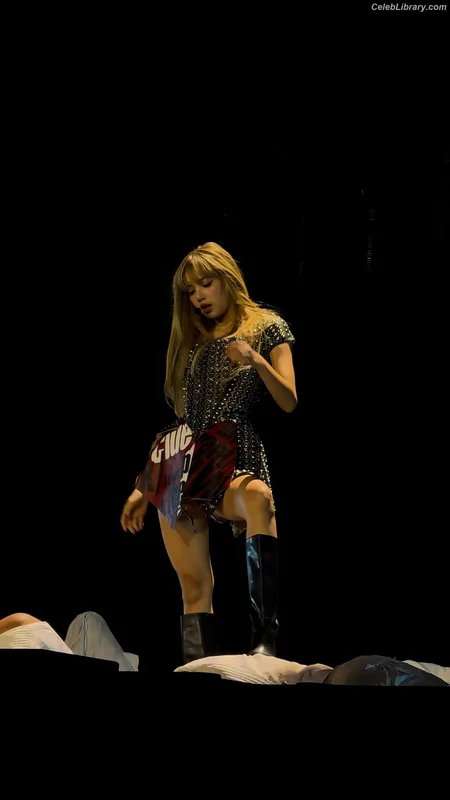 Lisa  BLΛƆKPIИK (Blackpink) photo 1 of 6190