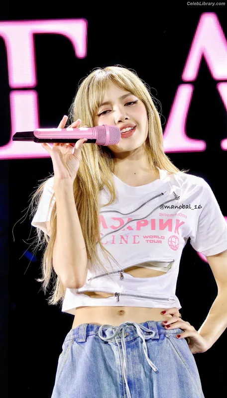Lisa  BLΛƆKPIИK (Blackpink) photo 4 of 6190