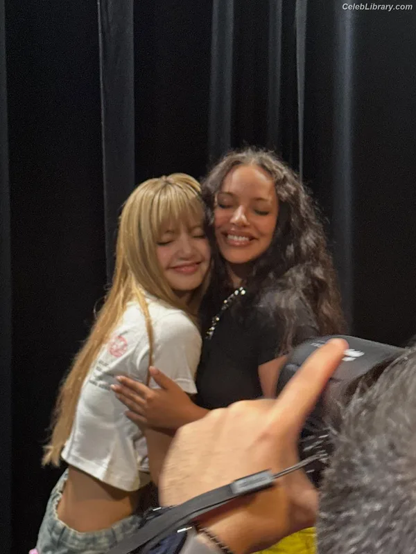 Lisa  BLΛƆKPIИK (Blackpink) photo 24 of 6190