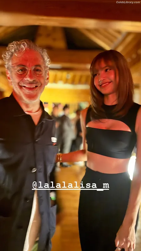 Lisa  BLΛƆKPIИK (Blackpink) photo 1 of 6190