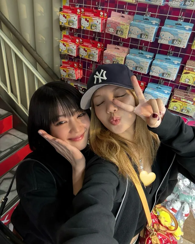 Lisa  BLΛƆKPIИK (Blackpink) photo 6 of 6190