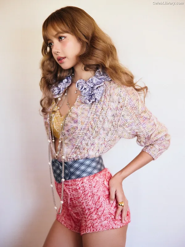 Lisa  BLΛƆKPIИK (Blackpink) photo 3 of 6190