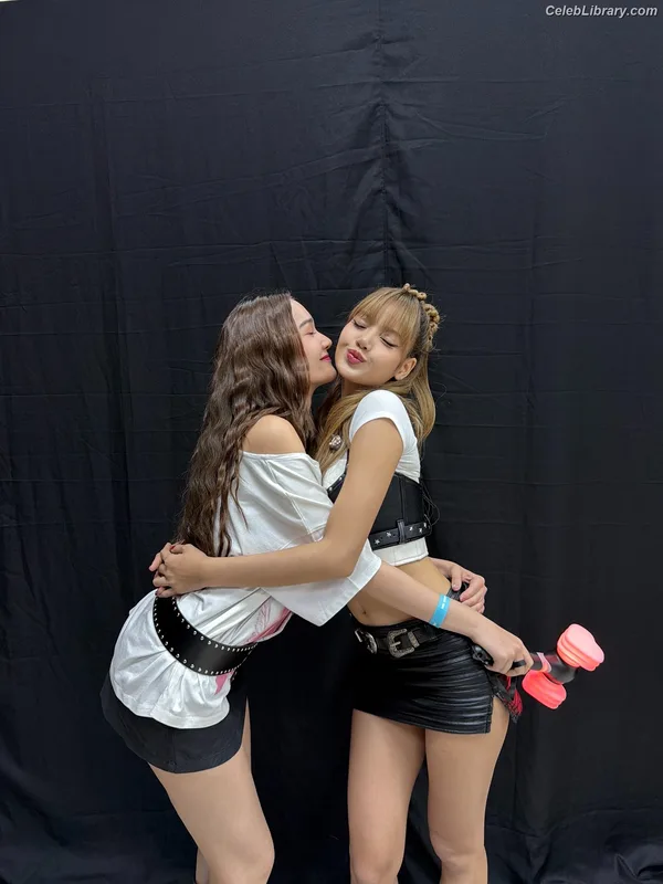Lisa  BLΛƆKPIИK (Blackpink) photo 12 of 6190