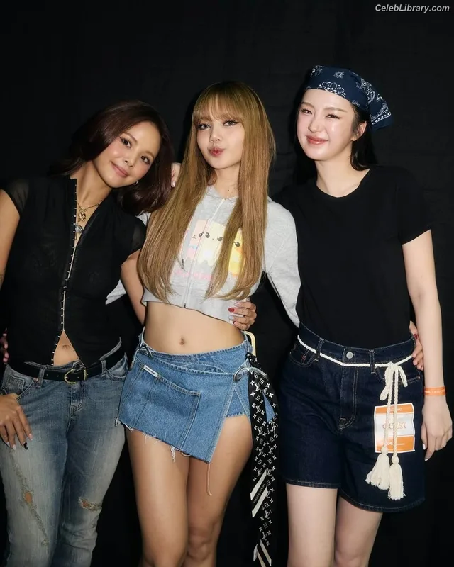 Lisa  BLΛƆKPIИK (Blackpink) photo 24 of 6190