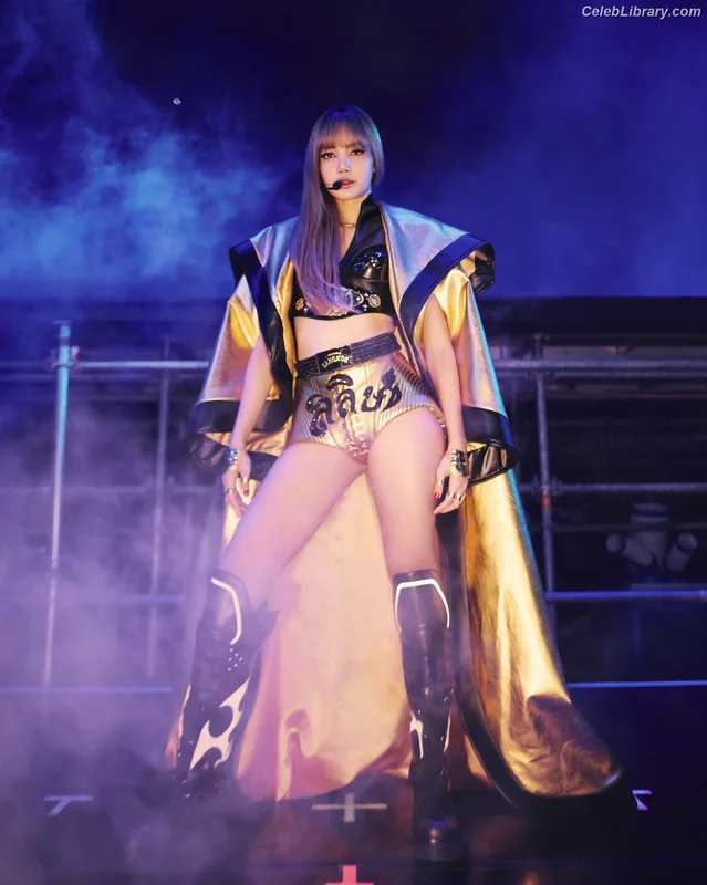 Lisa  BLΛƆKPIИK (Blackpink) photo 5 of 6190