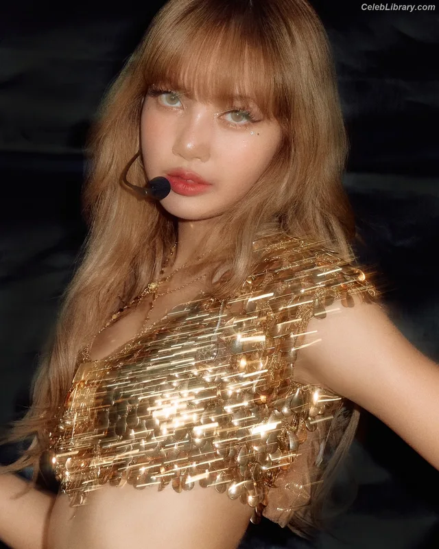 Lisa  BLΛƆKPIИK (Blackpink) photo 7 of 6190
