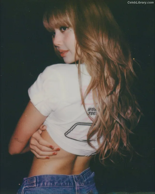 Lisa  BLΛƆKPIИK (Blackpink) photo 12 of 6190