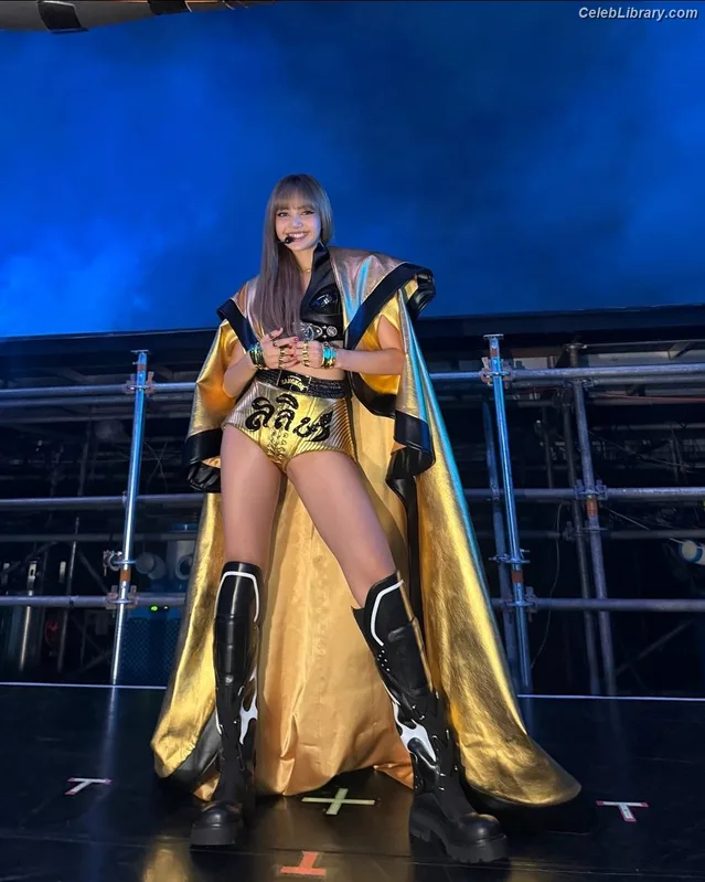Lisa  BLΛƆKPIИK (Blackpink) photo 19 of 6190
