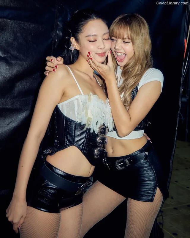 Lisa  BLΛƆKPIИK (Blackpink) photo 20 of 6190