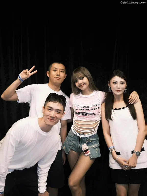 Lisa  BLΛƆKPIИK (Blackpink) photo 21 of 6190