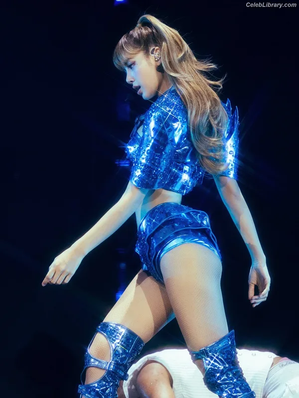 Lisa  BLΛƆKPIИK (Blackpink) photo 7 of 6190