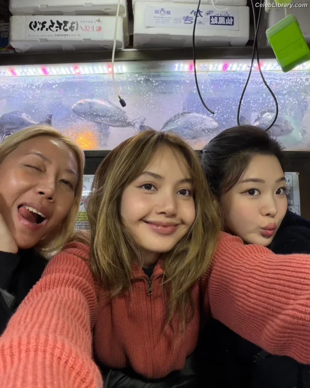 Lisa  BLΛƆKPIИK (Blackpink) photo 19 of 6190
