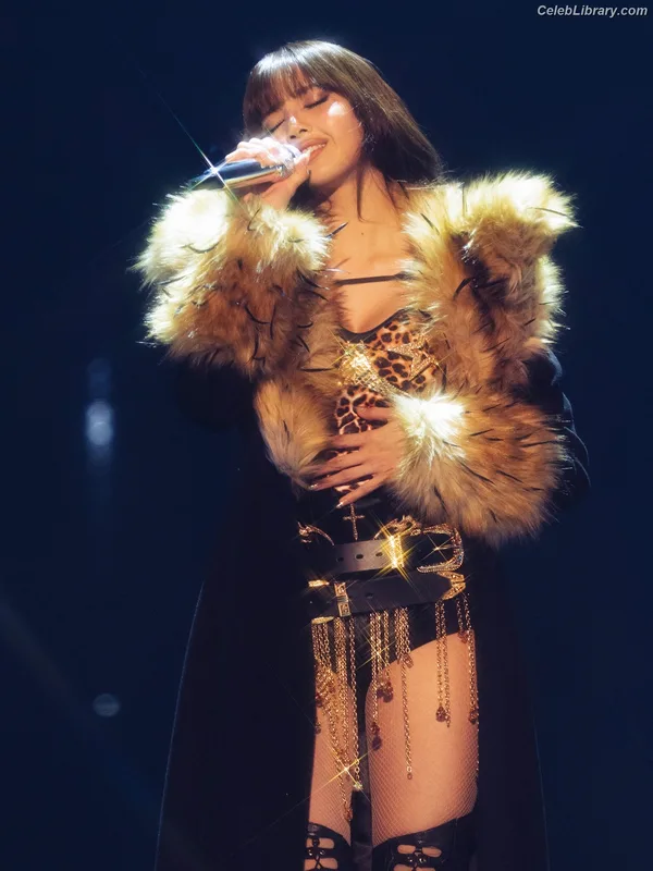 Lisa  BLΛƆKPIИK (Blackpink) photo 15 of 6190