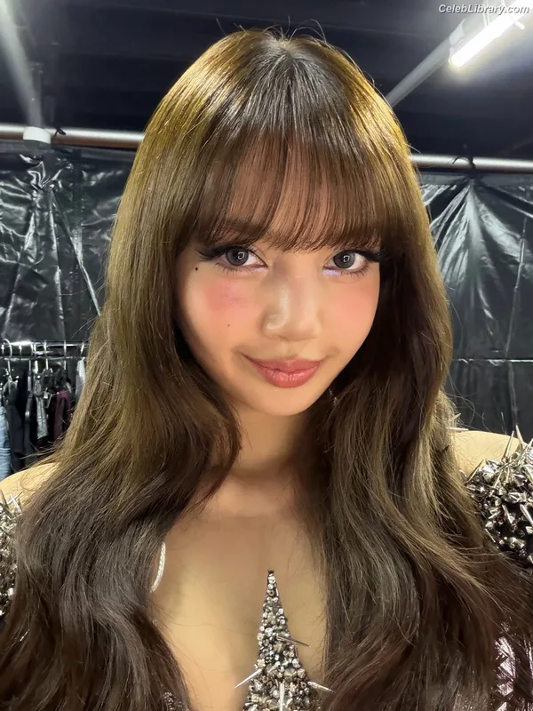 Lisa  BLΛƆKPIИK (Blackpink) photo 21 of 6190