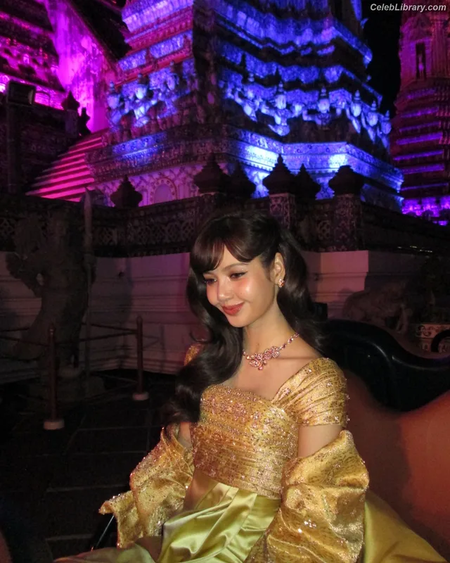 Lisa  BLΛƆKPIИK (Blackpink) photo 18 of 6190