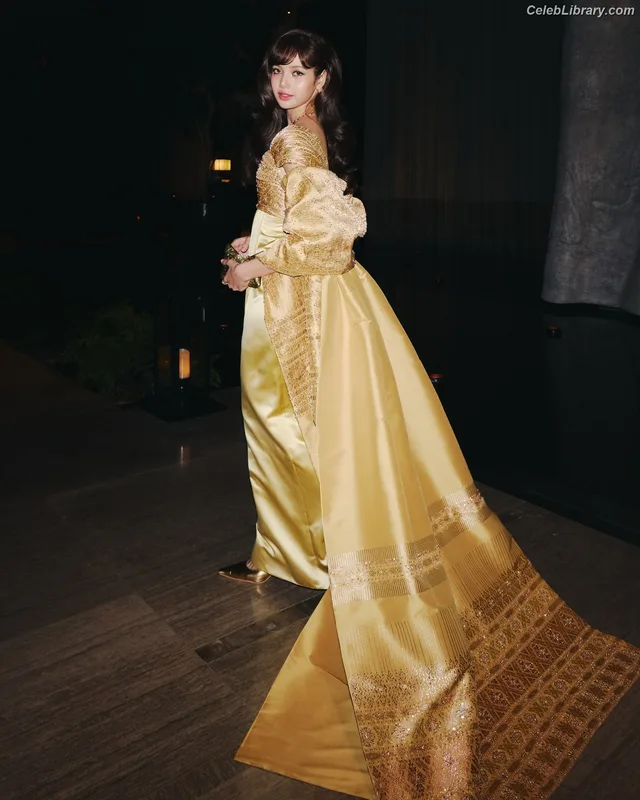 Lisa  BLΛƆKPIИK (Blackpink) photo 24 of 6190
