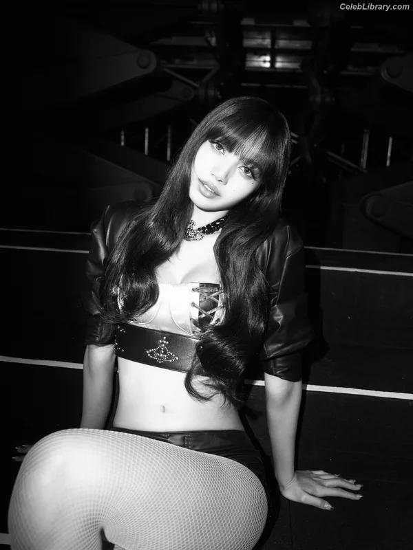 Lisa  BLΛƆKPIИK (Blackpink) photo 4 of 6190