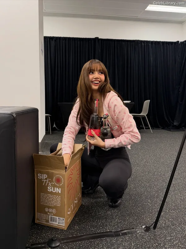 Lisa  BLΛƆKPIИK (Blackpink) photo 18 of 6190