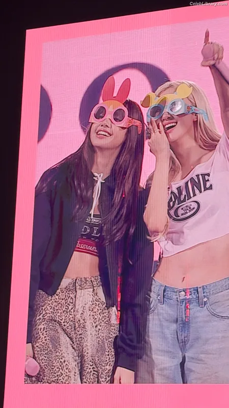 Lisa  BLΛƆKPIИK (Blackpink) photo 23 of 6190