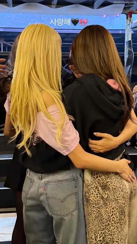 Lisa  BLΛƆKPIИK (Blackpink) photo 5 of 6190