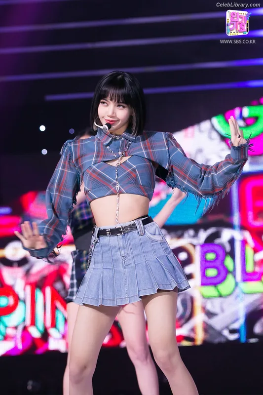Lisa  BLΛƆKPIИK (Blackpink) photo 10 of 6190