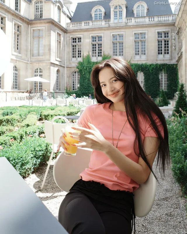 Lisa  BLΛƆKPIИK (Blackpink) photo 11 of 6190