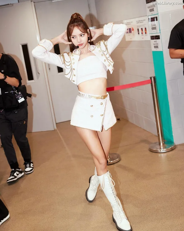 Lisa  BLΛƆKPIИK (Blackpink) photo 19 of 6190