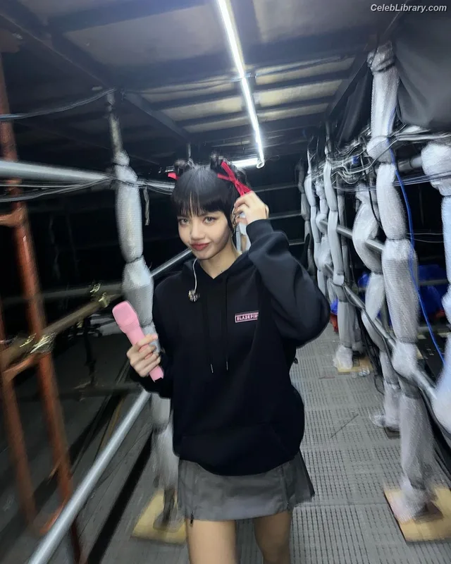 Lisa  BLΛƆKPIИK (Blackpink) photo 8 of 6190