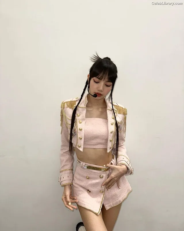 Lisa  BLΛƆKPIИK (Blackpink) photo 11 of 6190