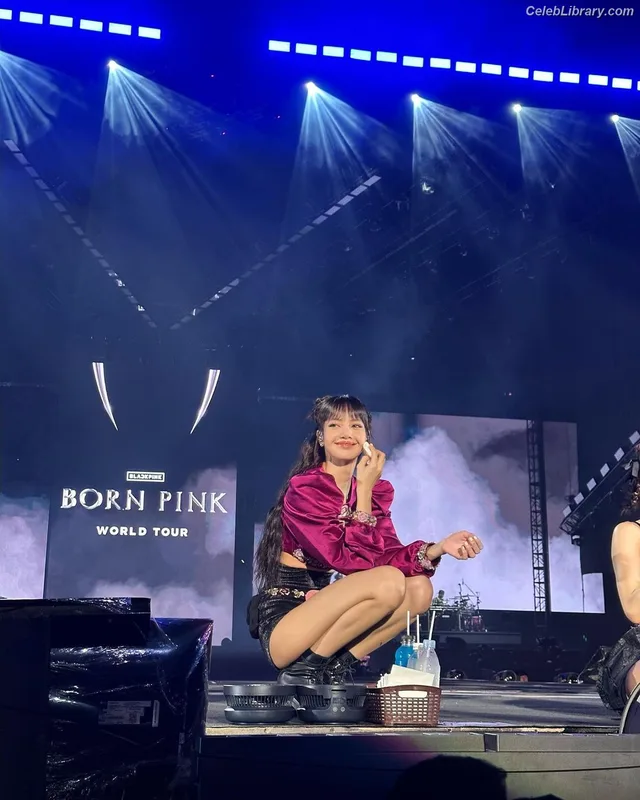 Lisa  BLΛƆKPIИK (Blackpink) photo 15 of 6190