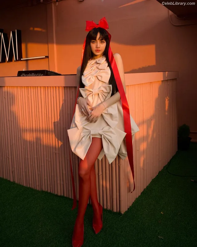 Lisa  BLΛƆKPIИK (Blackpink) photo 1 of 6190
