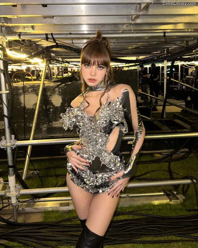 Lisa  BLΛƆKPIИK (Blackpink) photo 14 of 6190