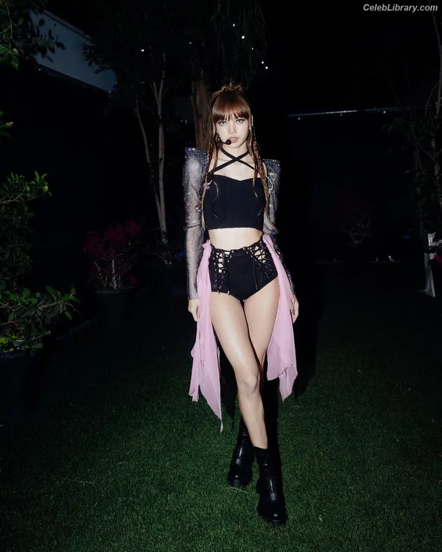 Lisa  BLΛƆKPIИK (Blackpink) photo 16 of 6190
