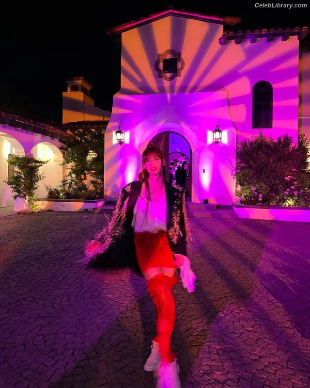 Lisa  BLΛƆKPIИK (Blackpink) photo 23 of 6190