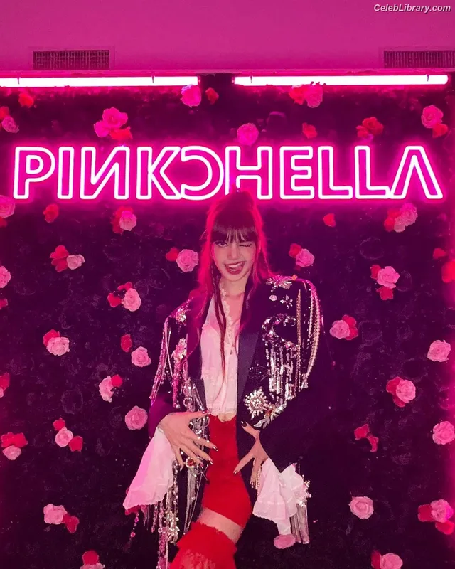Lisa  BLΛƆKPIИK (Blackpink) photo 2 of 6190