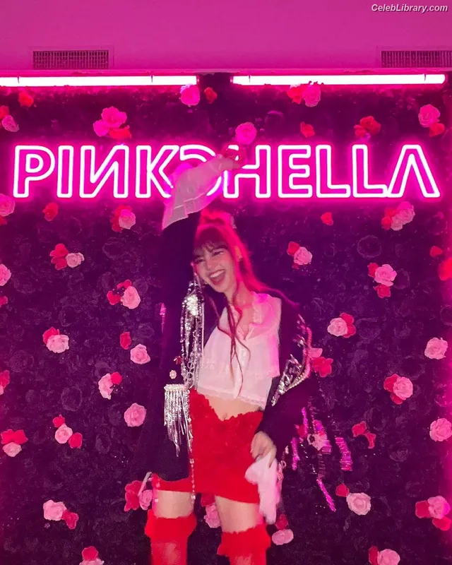 Lisa  BLΛƆKPIИK (Blackpink) photo 3 of 6190