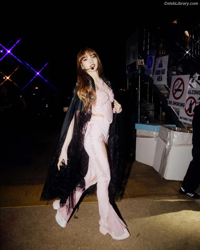 Lisa  BLΛƆKPIИK (Blackpink) photo 5 of 6190