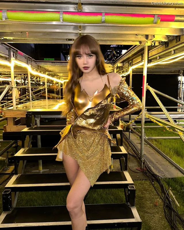 Lisa  BLΛƆKPIИK (Blackpink) photo 7 of 6190