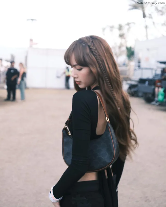 Lisa  BLΛƆKPIИK (Blackpink) photo 8 of 6190