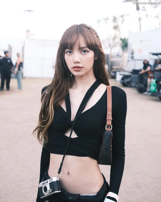 Lisa  BLΛƆKPIИK (Blackpink) photo 9 of 6190